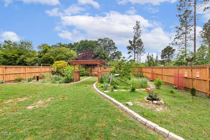 182 Brendamoore Ct, Fuquay Varina, NC 27526
