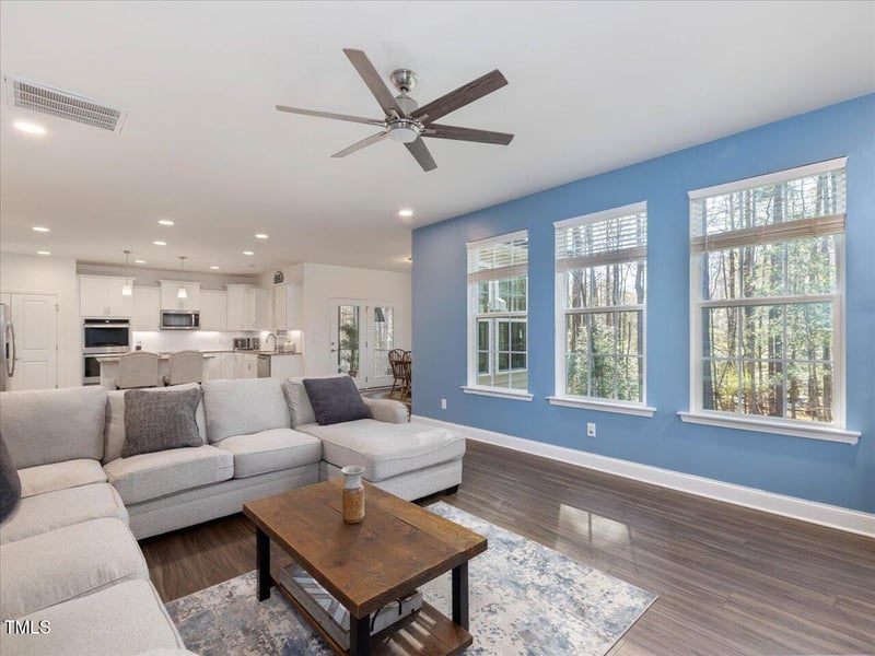 182 Mill Bend Dr, Fuquay Varina, NC 27526