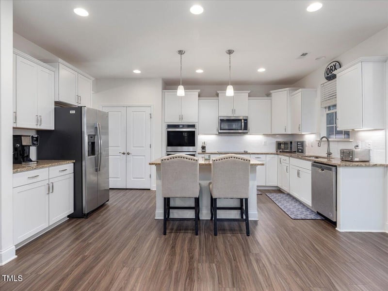 182 Mill Bend Dr, Fuquay Varina, NC 27526