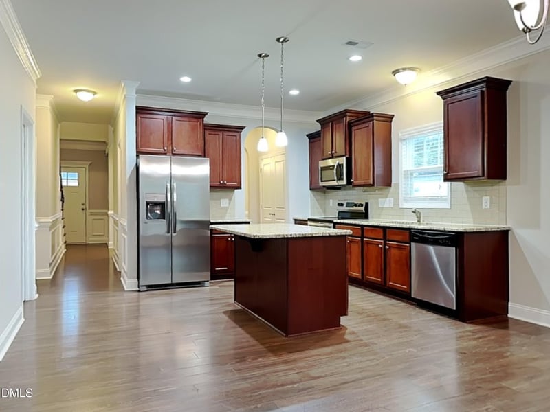 182 Rolling Oaks Ln, Benson, NC 27504