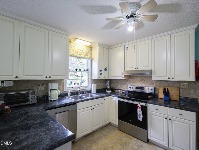 182 Scotts Ln, Angier, NC 27501