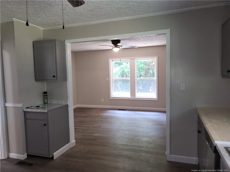 182 Summer Hill Rd, Fayetteville, NC 28303