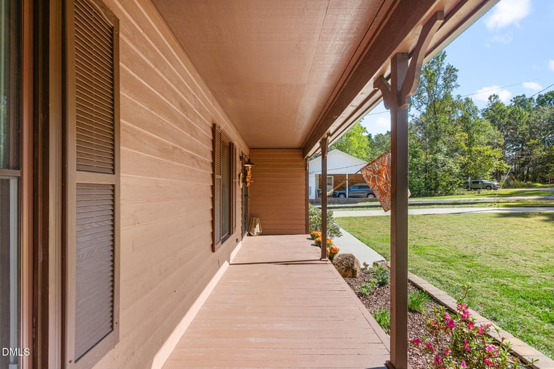 182 Windsor Dr, Graham, NC 27253