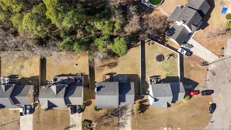 1820 Daphne Cir, Fayetteville, NC 28304