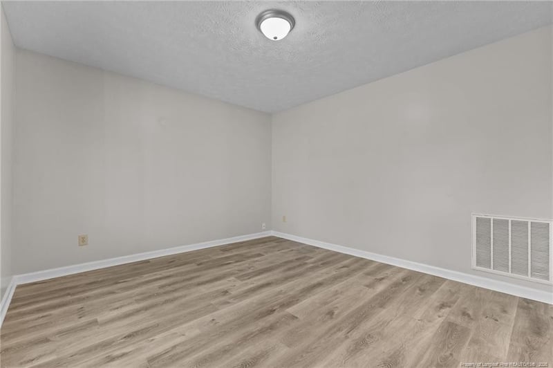 1820 Daphne Cir, Fayetteville, NC 28304