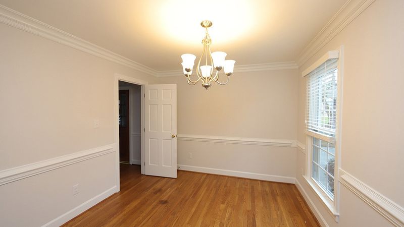 1820 Thorpshire Dr, Raleigh, NC 27615