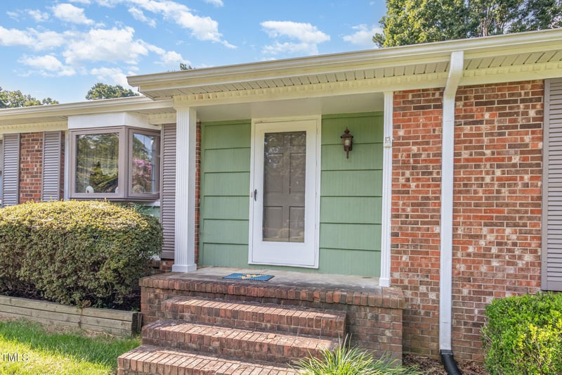 1821 Hideaway Ln, Durham, NC 27712
