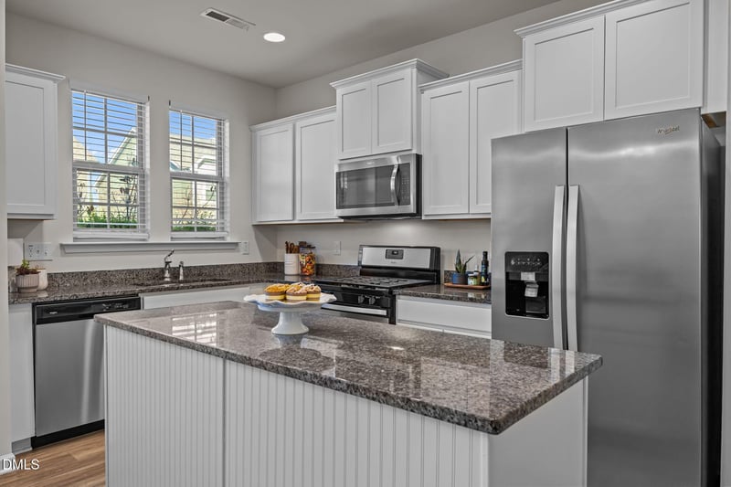 1821 Shady Oaks Dr, Wendell, NC 27591