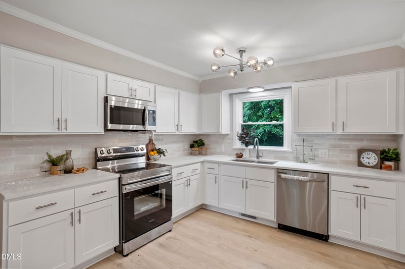 1821 Spring Ln, Sanford, NC 27330