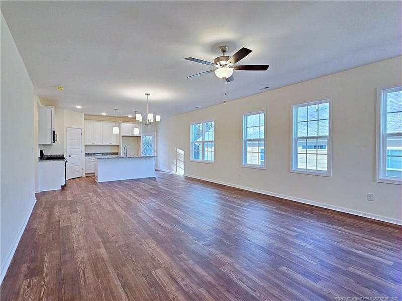 1822 Fordham Dr, Fayetteville, NC 28304