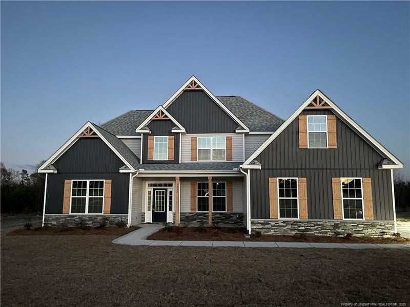 1823 Smith Farm St, Fayetteville, NC 28306