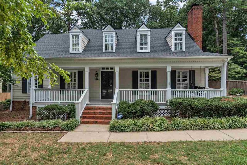 1824 Thorpshire Dr, Raleigh, NC 27615