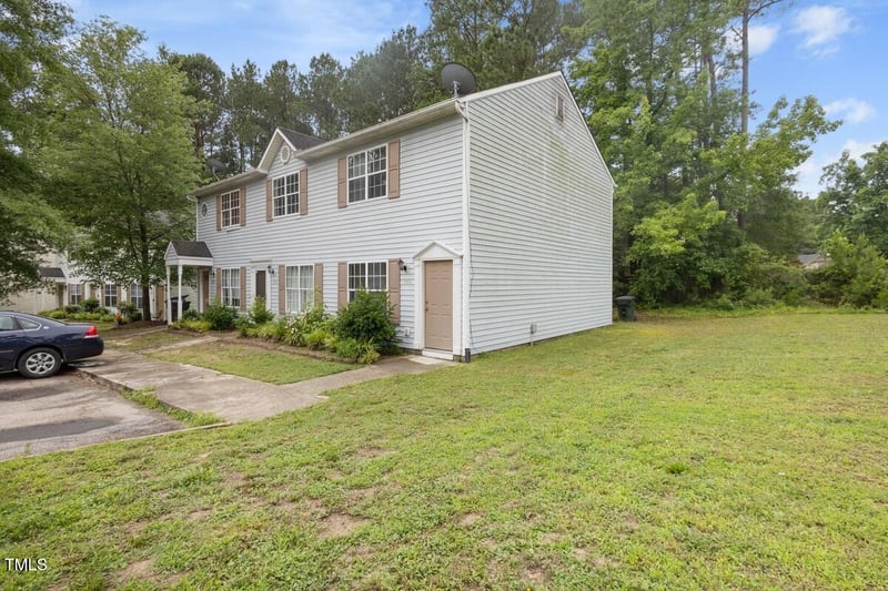 1824 Vintage Rd, Raleigh, NC 27610