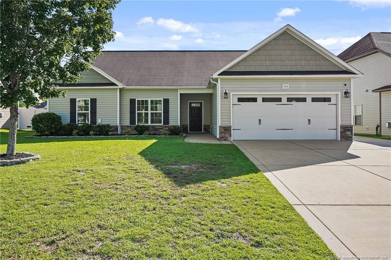 1825 Cozy Branch Rd, Fayetteville, NC 28314