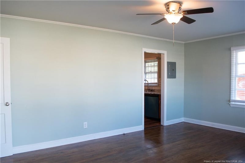 1825 Seabrook Rd, Fayetteville, NC 28301