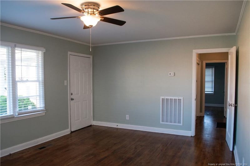 1825 Seabrook Rd, Fayetteville, NC 28301