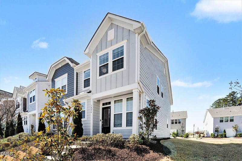 1826 Grassy Falls Ln, Wendell, NC 27591
