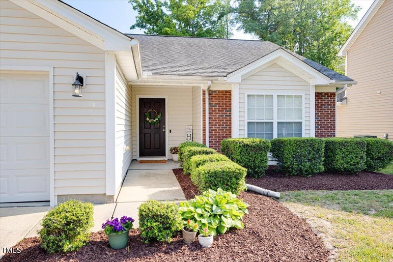 1826 Heisser Ln, Fuquay Varina, NC 27526