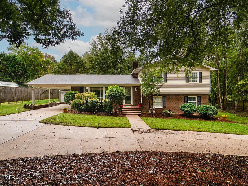 1826 Stratford Rd, Burlington, NC 27215