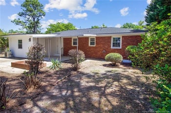 1826 Wayne Ln, Fayetteville, NC 28304