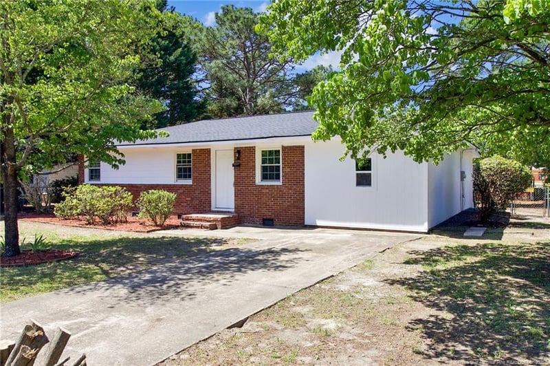 1826 Wayne Ln, Fayetteville, NC 28304