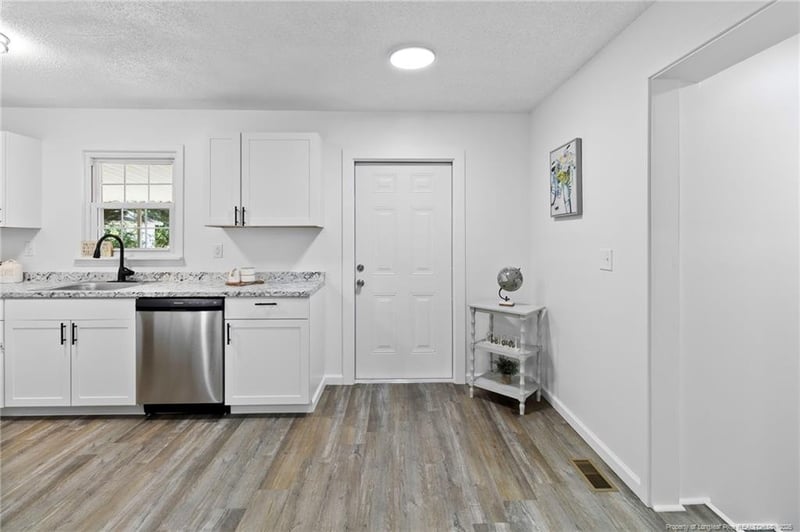 1826 Wayne Ln, Fayetteville, NC 28304