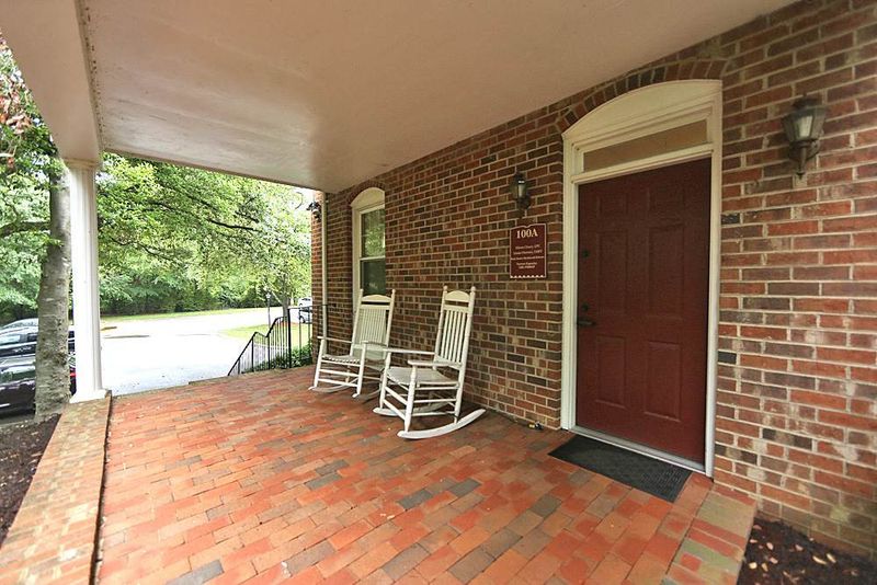 1829 E Franklin St #100-A, Chapel Hill, NC 27514