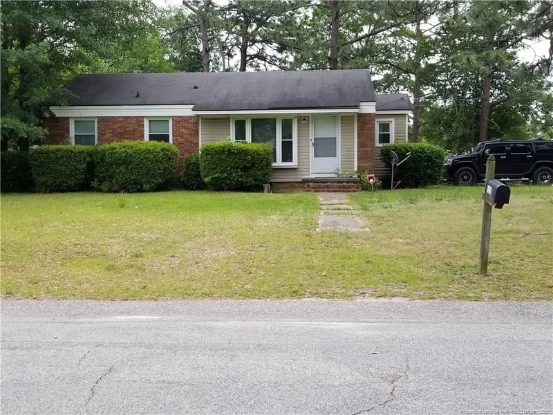 1829 Inverness Dr, Fayetteville, NC 28304