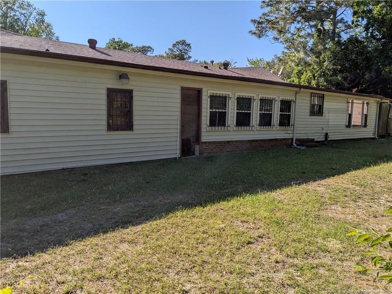1829 Martindale Dr, Fayetteville, NC 28304