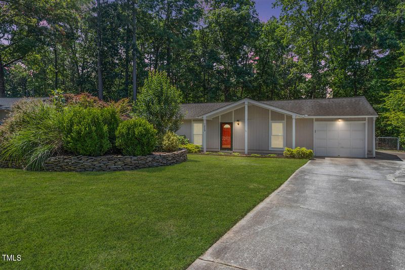 1829 Tarbert Dr, Cary, NC 27511