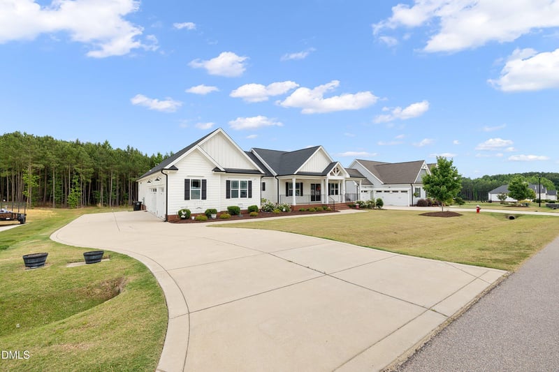 183 Batten Hill Ln, Selma, NC 27576