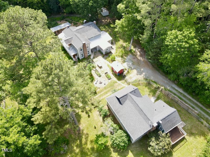 183 Birnamwood Dr, Chapel Hill, NC 27516