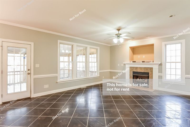 183 Caledonia Ln, Clayton, NC 27520