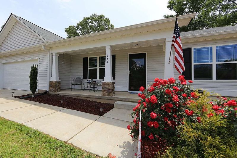 183 Cherryhill Dr, Four Oaks, NC 27524