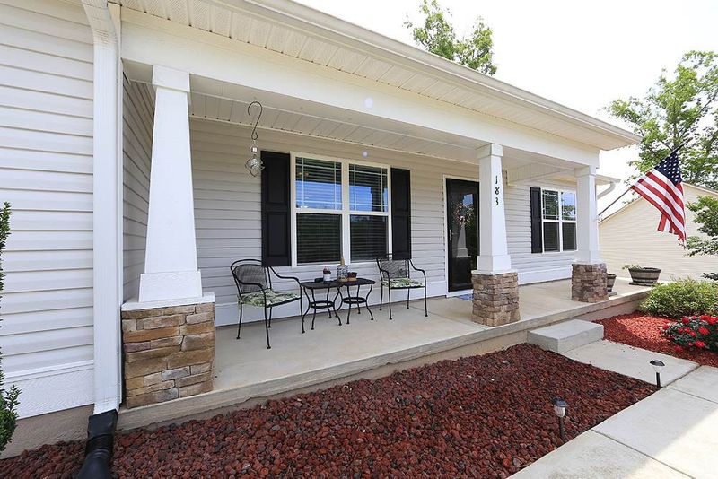 183 Cherryhill Dr, Four Oaks, NC 27524