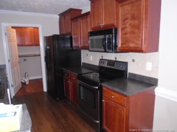 1830 Balmoral Dr #201, Fayetteville, NC 28304