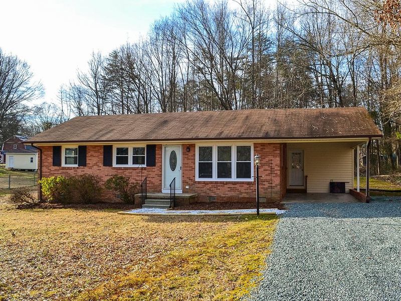 1830 Greentree Rd, Burlington, NC 27217