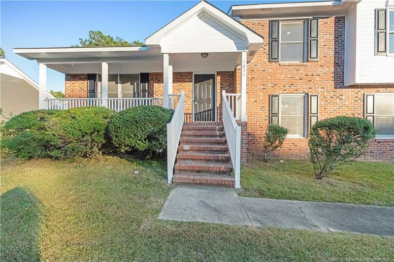 1831 Daphne Cir, Fayetteville, NC 28304