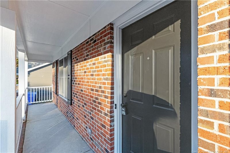 1831 Daphne Cir, Fayetteville, NC 28304