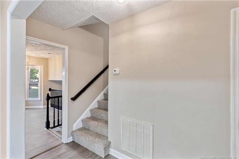 1831 Daphne Cir, Fayetteville, NC 28304