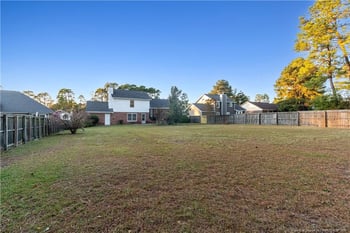 1831 Daphne Cir, Fayetteville, NC 28304