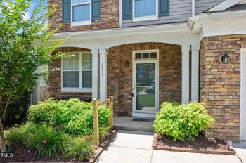 1831 Devonridge Dr, Fuquay Varina, NC 27526