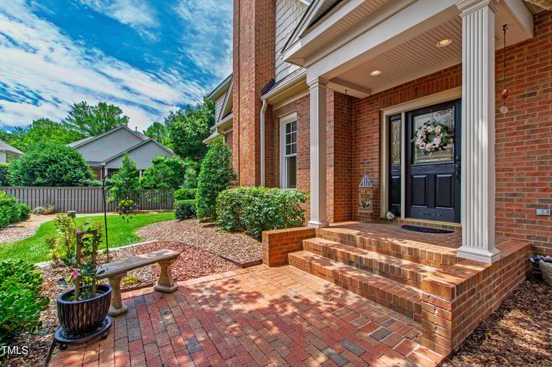 1831 Middlebrook Dr, Raleigh, NC 27615