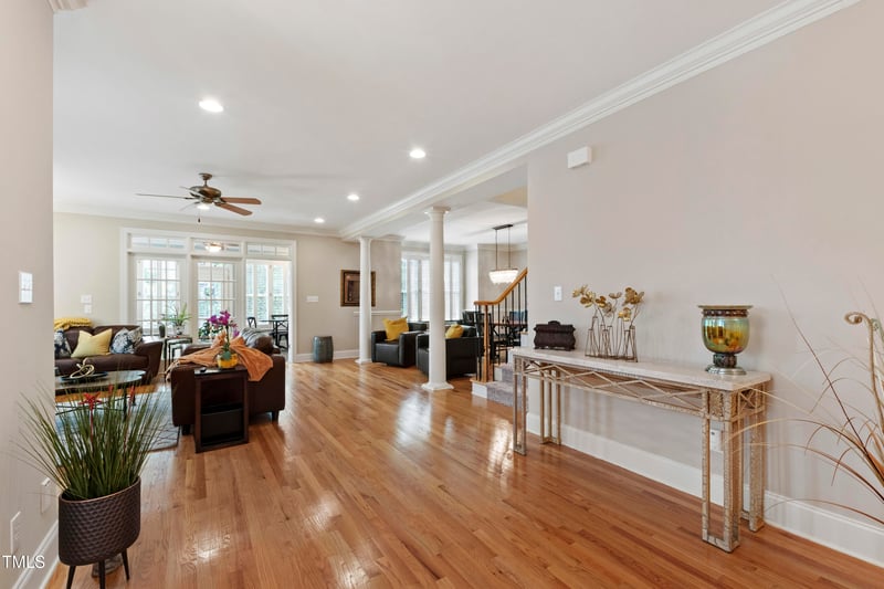 1831 Middlebrook Dr, Raleigh, NC 27615