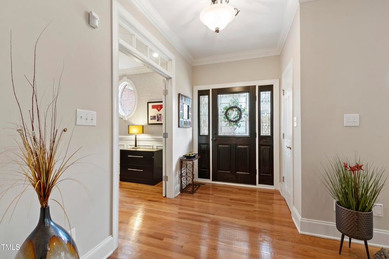 1831 Middlebrook Dr, Raleigh, NC 27615