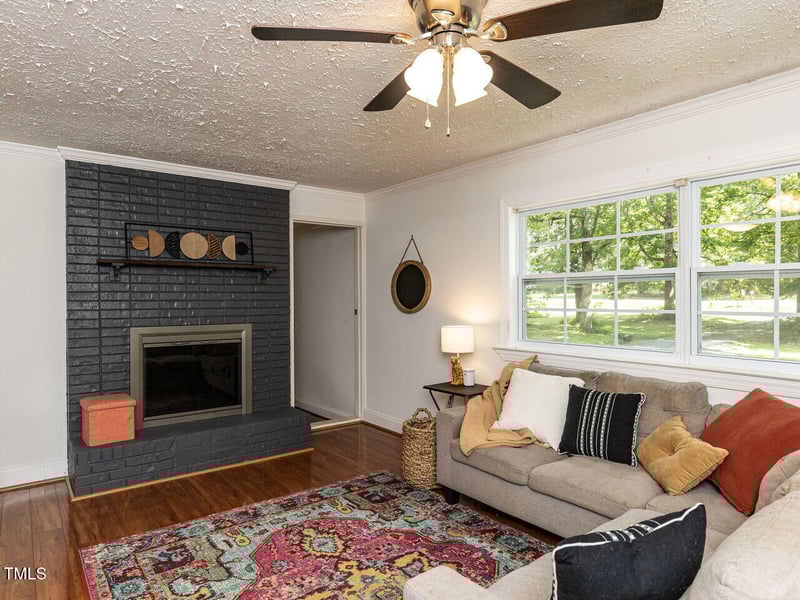 1831 Washington Dr, Hillsborough, NC 27278