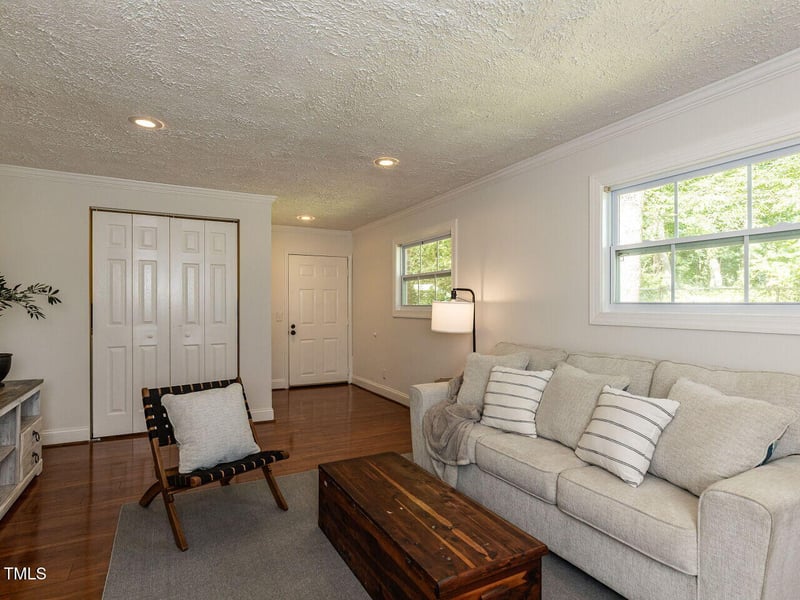 1831 Washington Dr, Hillsborough, NC 27278