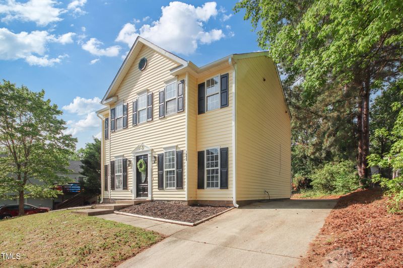 1832 Elkpark Dr, Raleigh, NC 27610