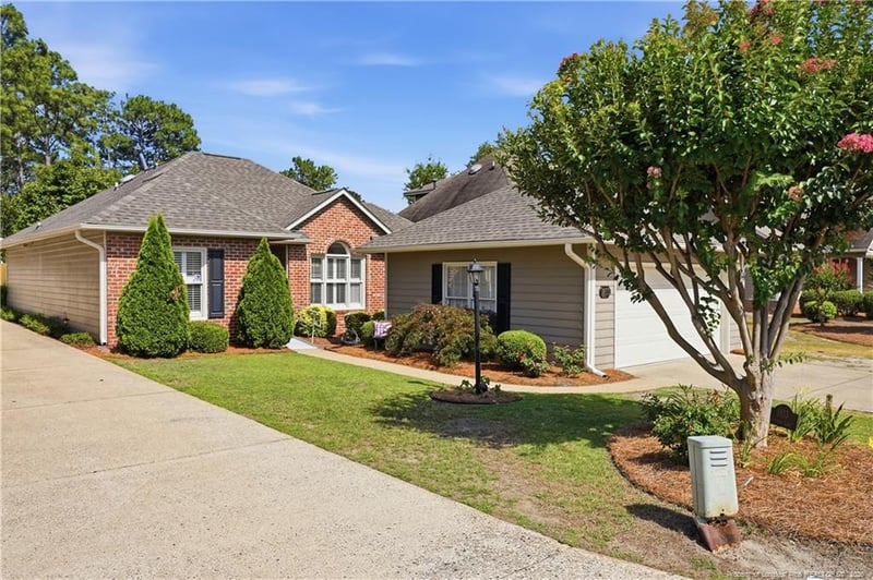 1833 Stetson Ln, Fayetteville, NC 28304