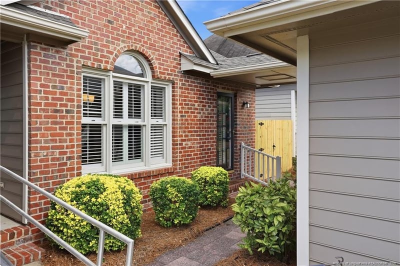 1833 Stetson Ln, Fayetteville, NC 28304